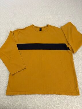 Vintage Y2K Gap long sleeve shirt. Size XL.